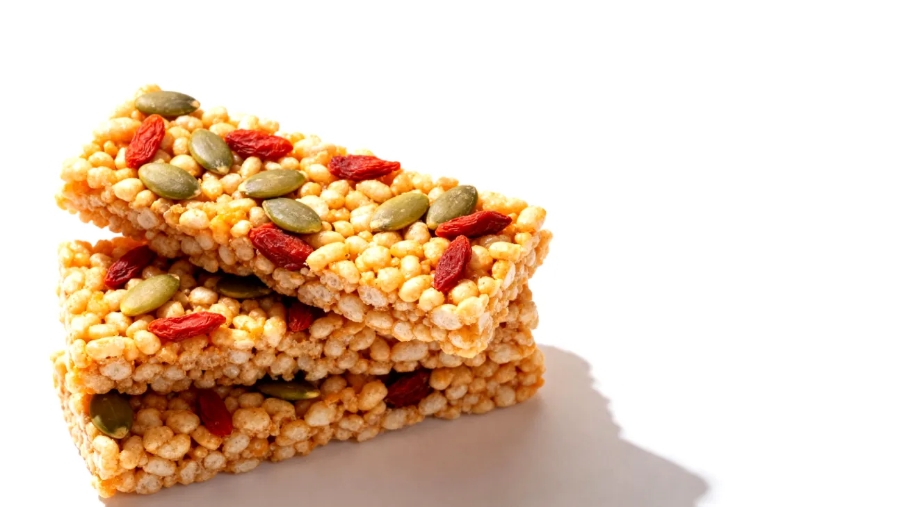 Amaranth-Puffreis-Riegel mit Kürbiskernen und Goji-Beeren"